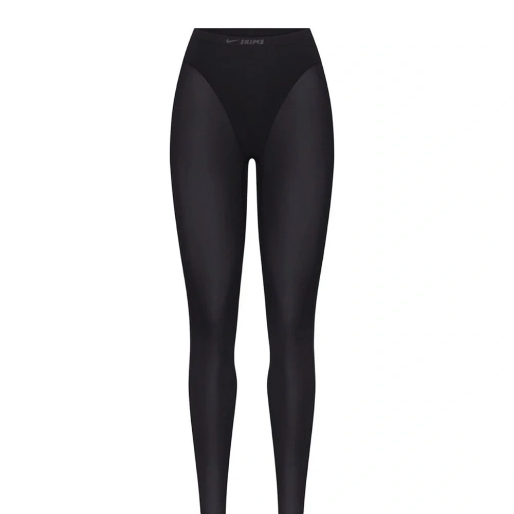 SKIMS Women's Black Leggings - Picture 3 of 6